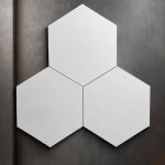 بین کابینتی کامپوزیت آلومینیوم پشت چسبدار طرح شش ضلعی MB262616 سفید